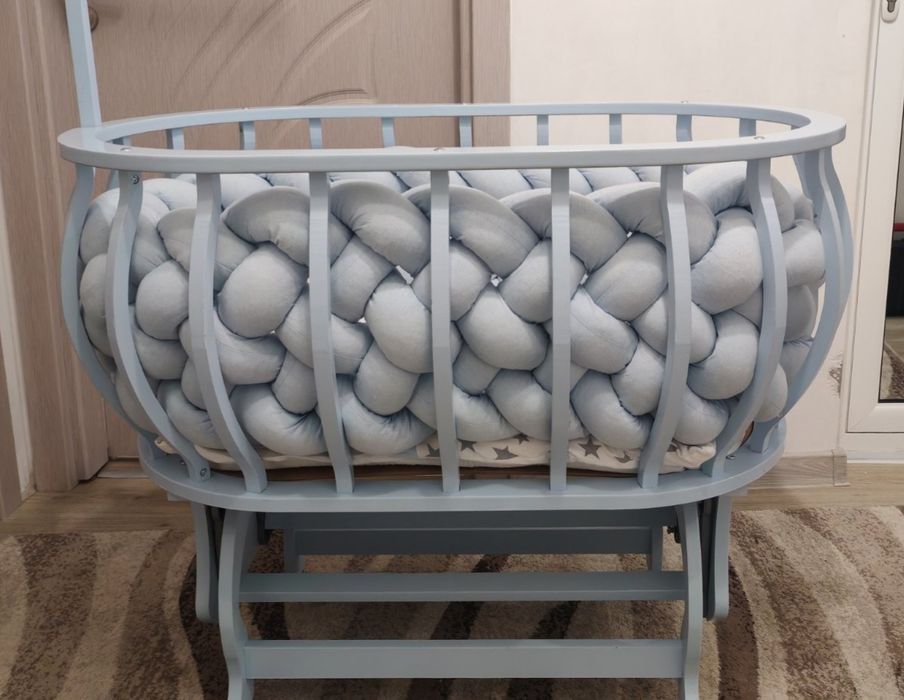 Люлееща  бебешка кошара