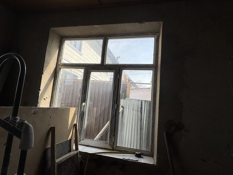 Продам пластиковые окна 2 штуки