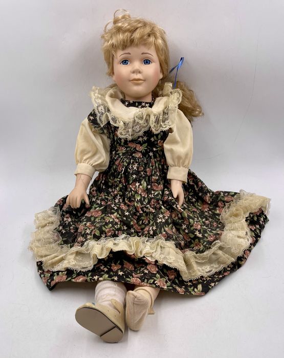 Колекционерски порцеланови кукли