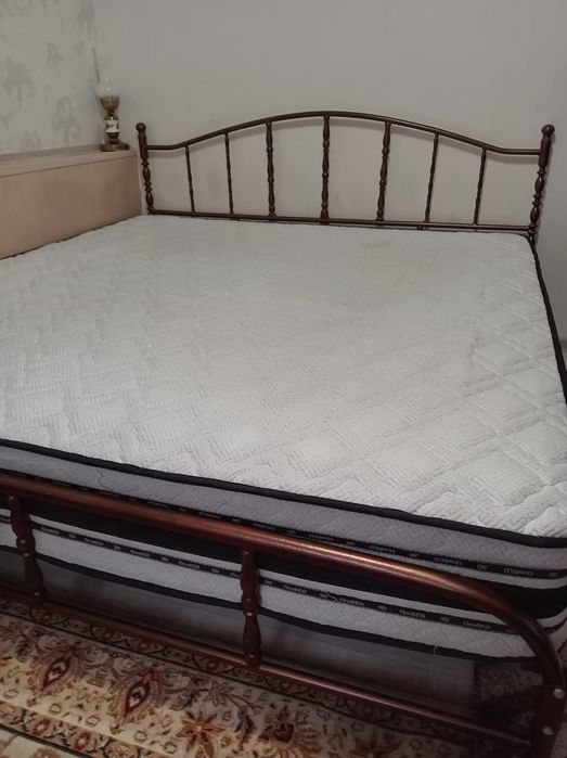 Продам кровать металлическую