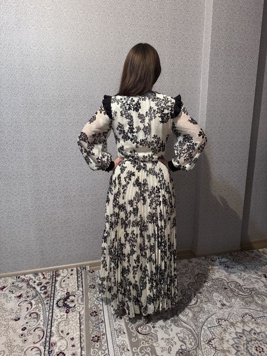 Платье вечернее б/у, сосотояние хорошое