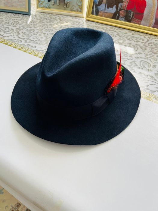 Шляпа стильная новая.