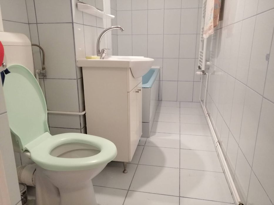 Proprietar închiriez garsonieră