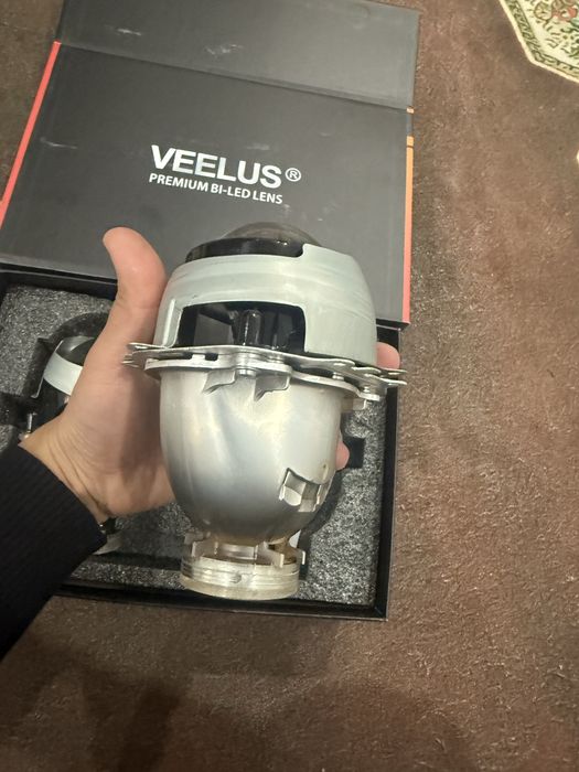 Линза на камри 40