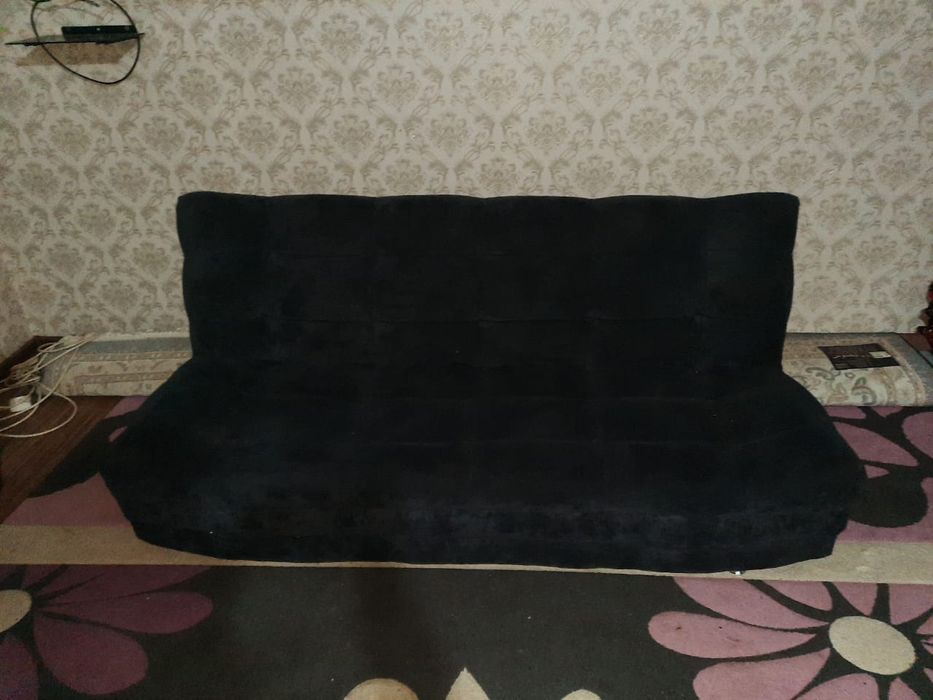 Телевизор и диван сатылады