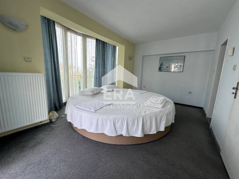 Продава се Хотел в Павликени - 1262 кв.м за 951 €/кв.м - Снимка #10