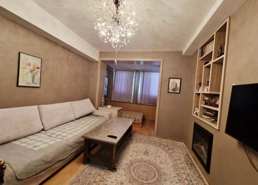 Продаю квартиру метро Космонавтов Интерпол 71м2 не торец