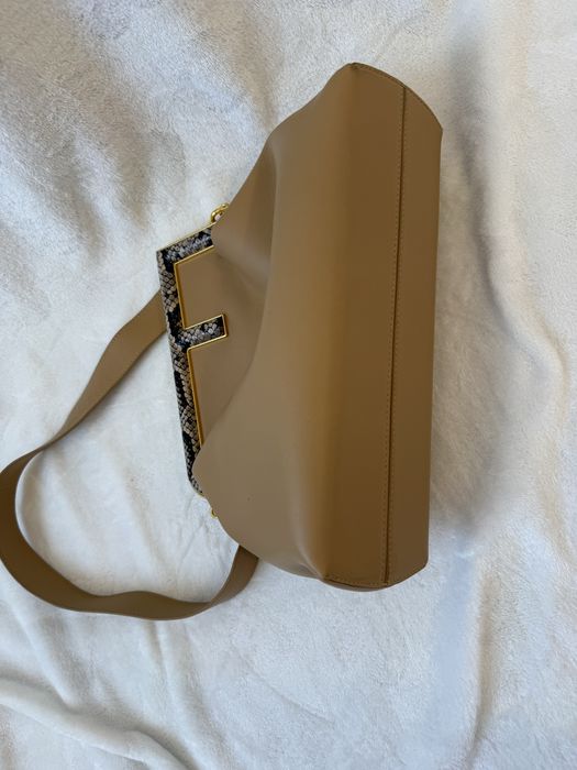 Geata Fendi din piele
