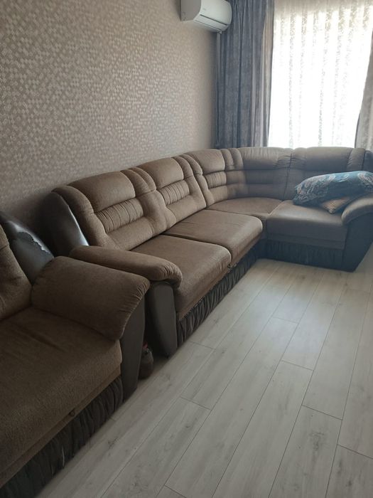 Комфортный угловой диван для гостиной