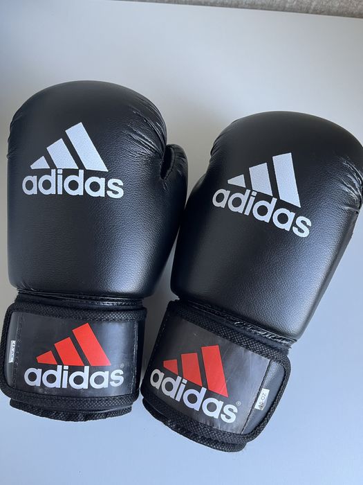 продам adidas перчатку