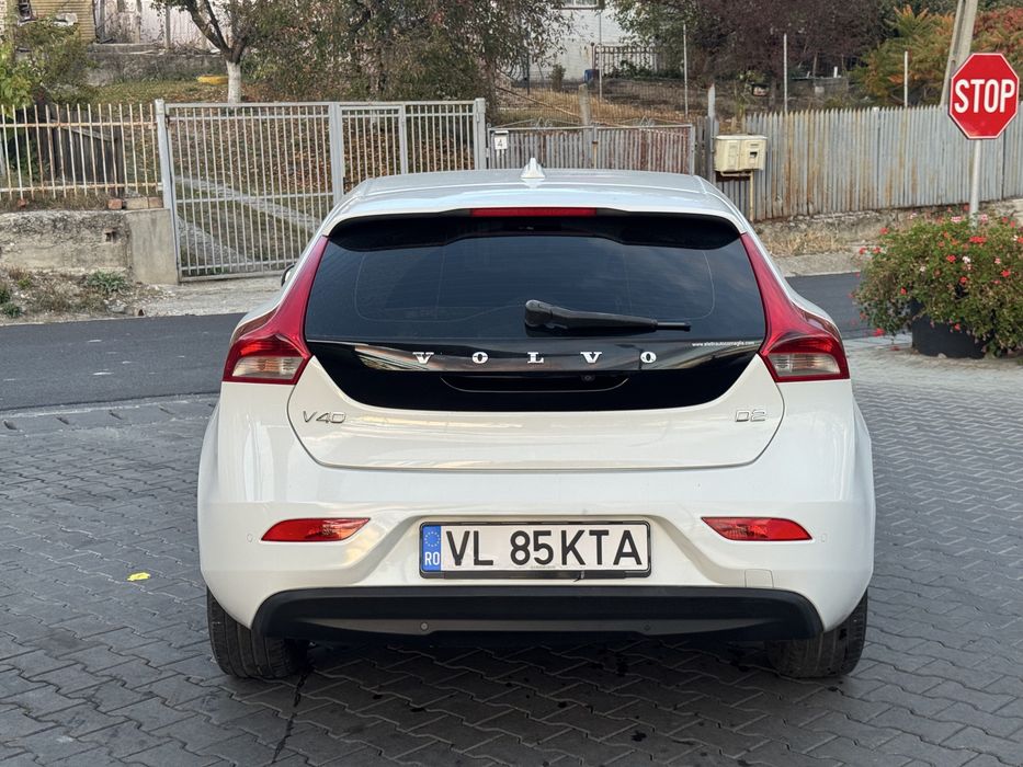 VOLVO V40 2012 — imagine 3