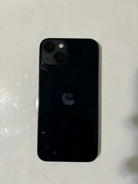 Продам iPhone 13