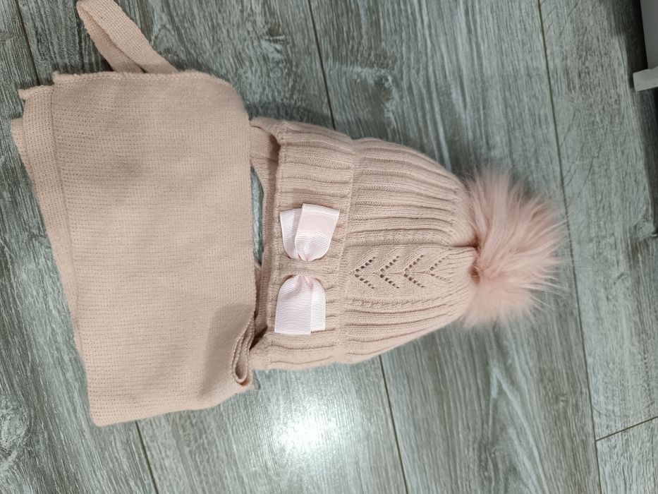 Детская шапка с шарфом