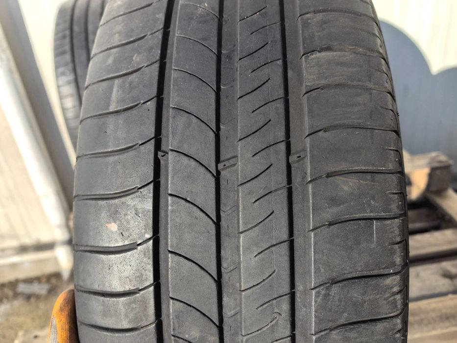 215/60/16 Мишелин ДОТ 2013 г - 99 Товарен индекс