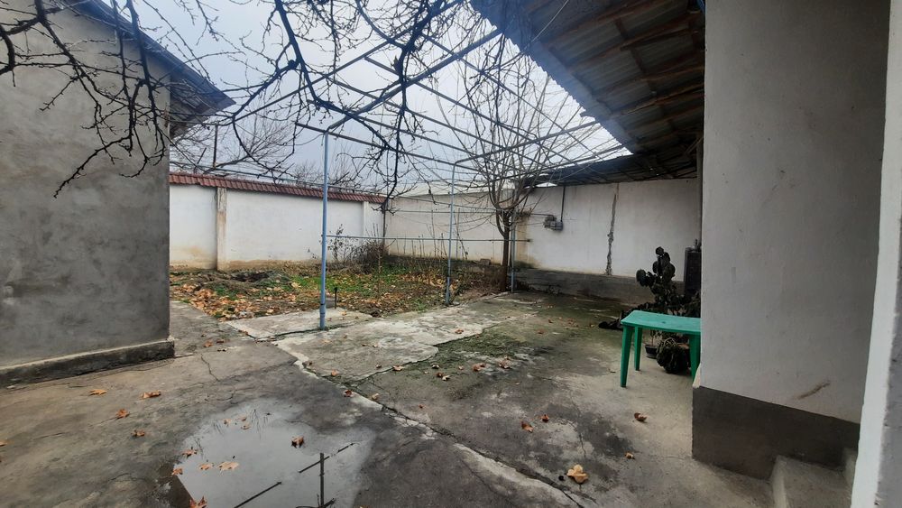 Uy sotiladi 4 sotih Qibrayda