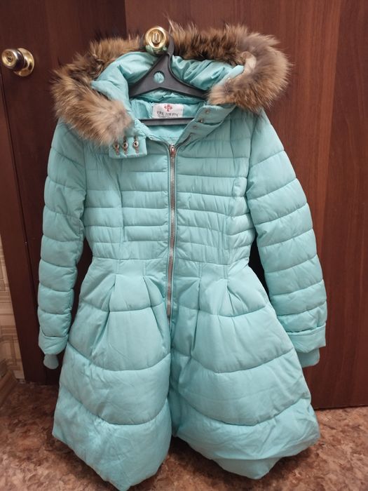 Продам куртку женскую