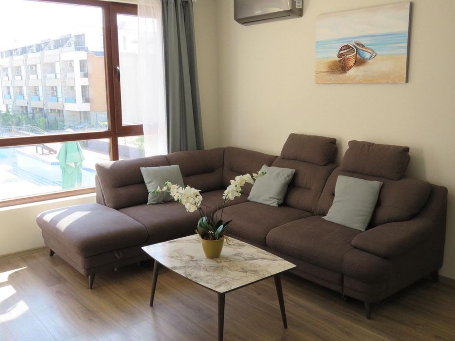 Дава се под наем Двустаен апартамент в Бургас, Сарафово - 65 кв.м за 612 € - Снимка #2