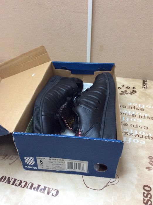 Adidasi dama noi K’SWISS