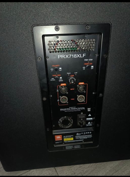 Vând  4 bucăți subwoofer JBL prx 718 xlf