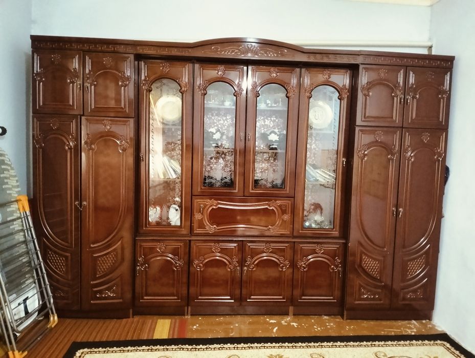 Лаковая стенка проста бомба.