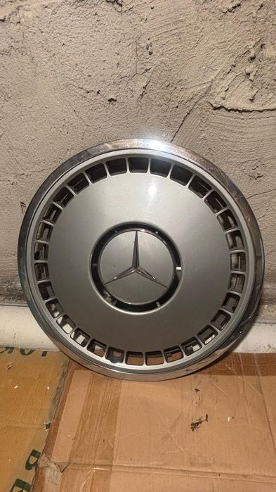 Оргинал колпак на мерседес 140