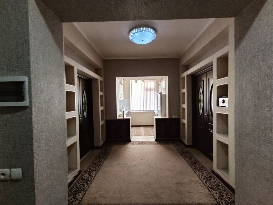 Наманган шахар Амур Тимур (вокзал)да люкс квартира ижарага  берилади