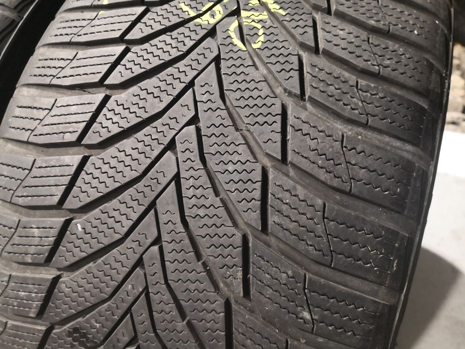 Гуми спорт пакет 245 45 18 и задни 275 40 18 nexen dot 23 24
