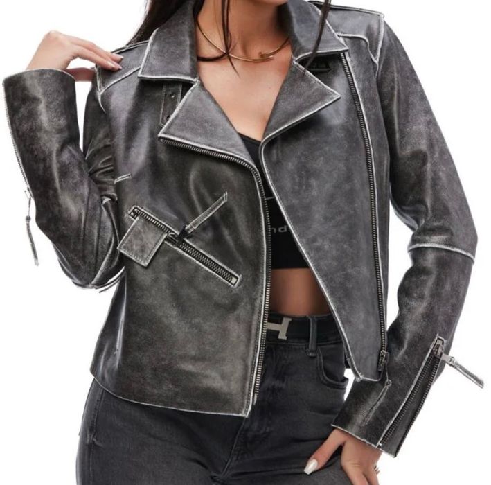 Geaca din piele naturală