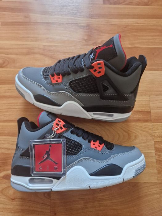 Adidași Jordan patru