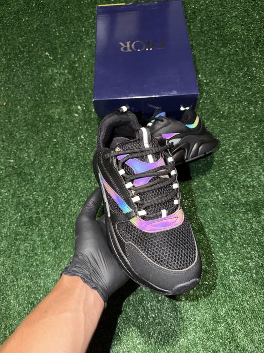 Dior B22
