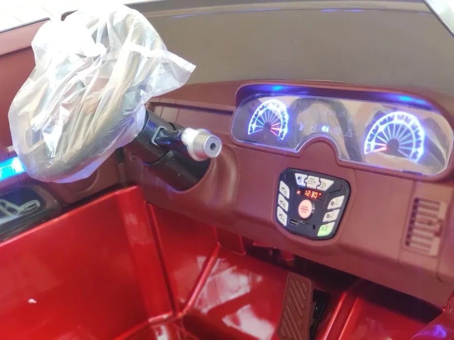 Большая Двухместная детская машина Range Rover электромобиль 4x4