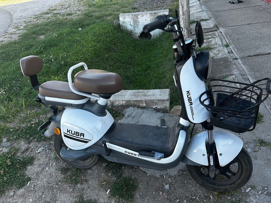 De vânzare motor electric
