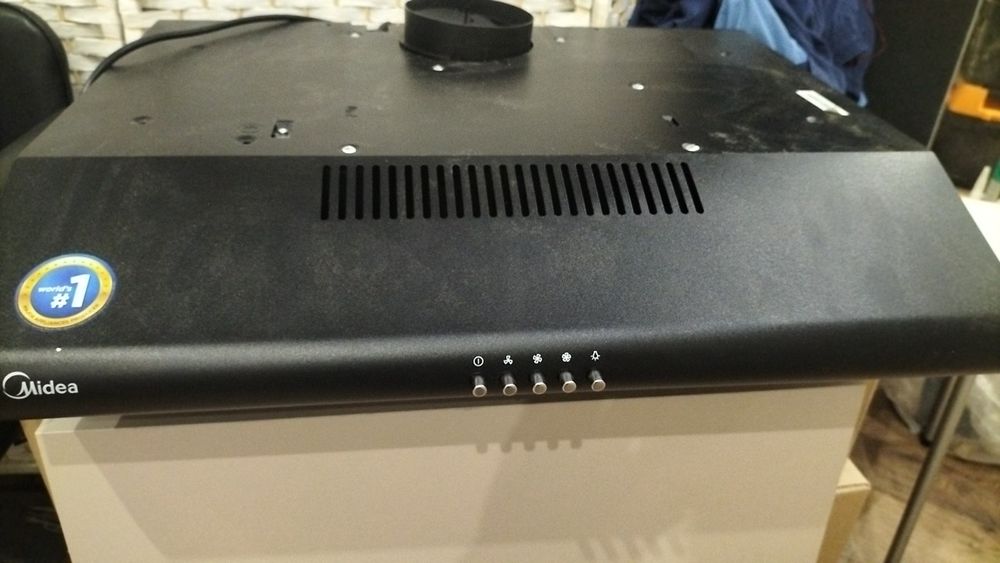 Продам вытяжку кухонную