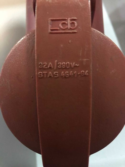 Prize trifazate 16 A si 32 A, 380V