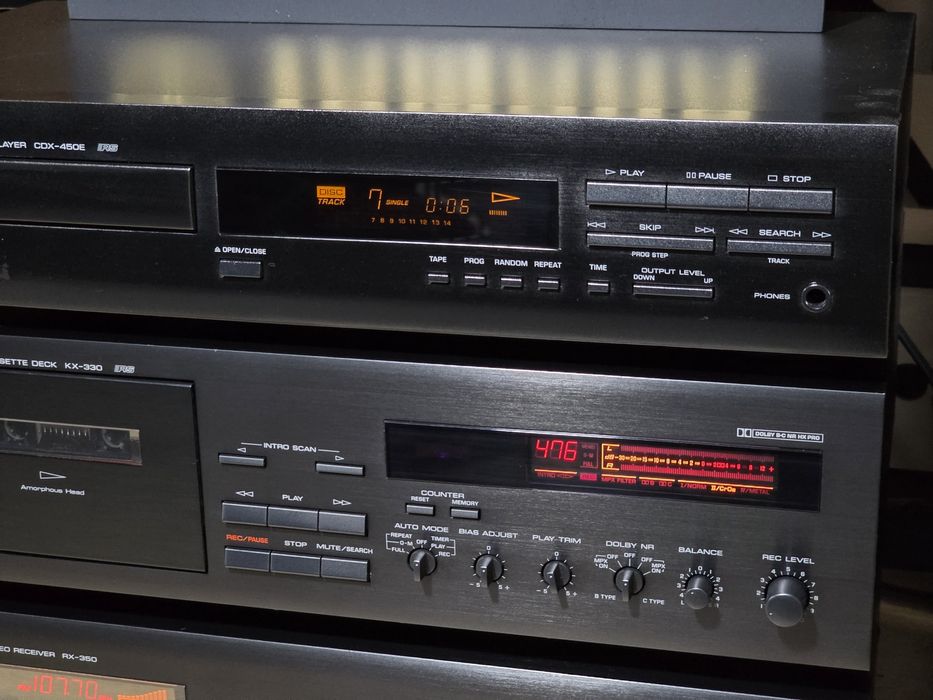 Linie audio YAMAHA ,receiver RX-350,deck kx-330, cd player cdx-450e, boxe ns-g30, sistem hifi retro black