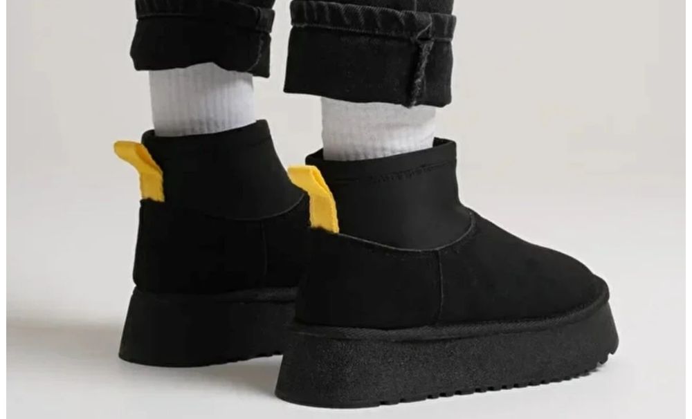 Ghete imblanite, nr 37 si nr 38, pret per pereche