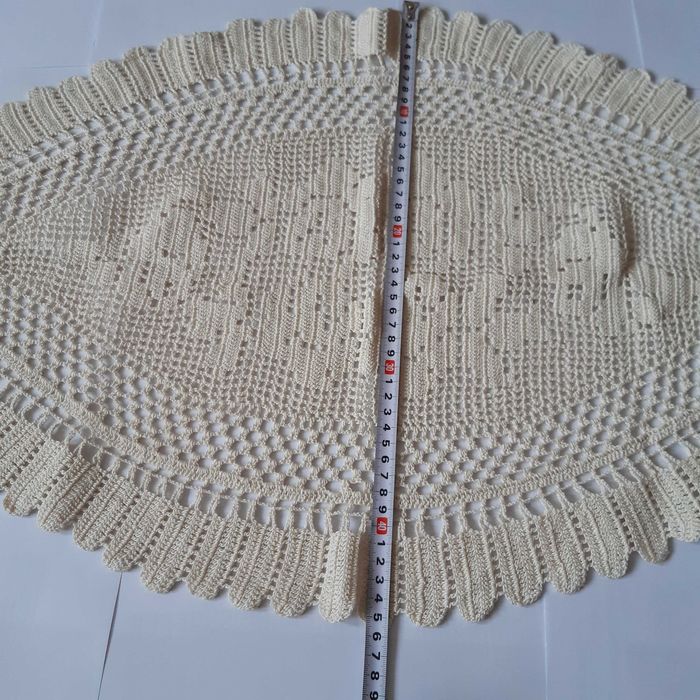 Бежови покривки, плетени на една кука