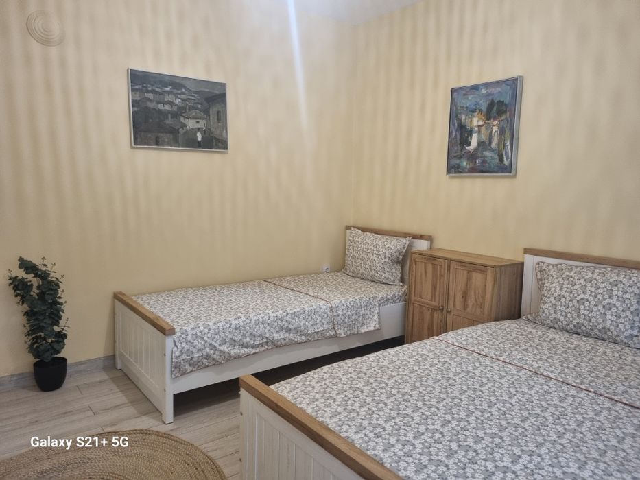 Дава се под наем Къща в с. Лешниково, Област Хасково - 140 кв.м за 550 € - Снимка #6