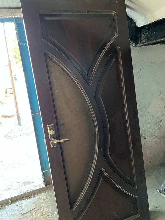 Двери на продажу