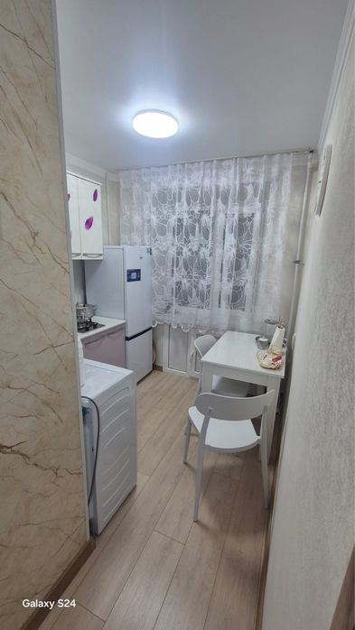 Сдам на длительный срок квартиру девушкам