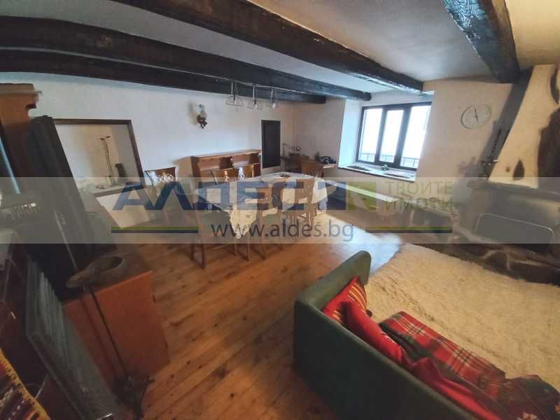 Обзаведена, автентична къща в центъра на гр. Банско!