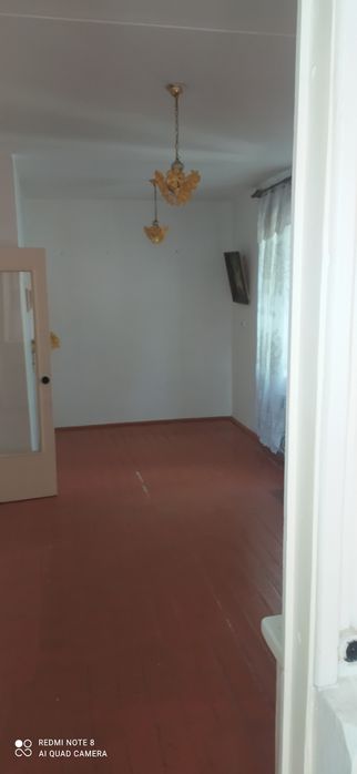 2-х комнатная кв-ра г ангрен 2 этаж центре города , требует ремонта