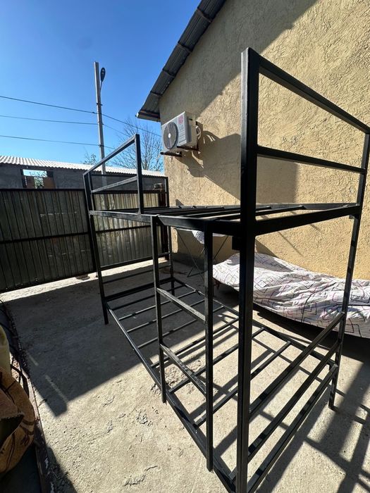 двуспальная кровать