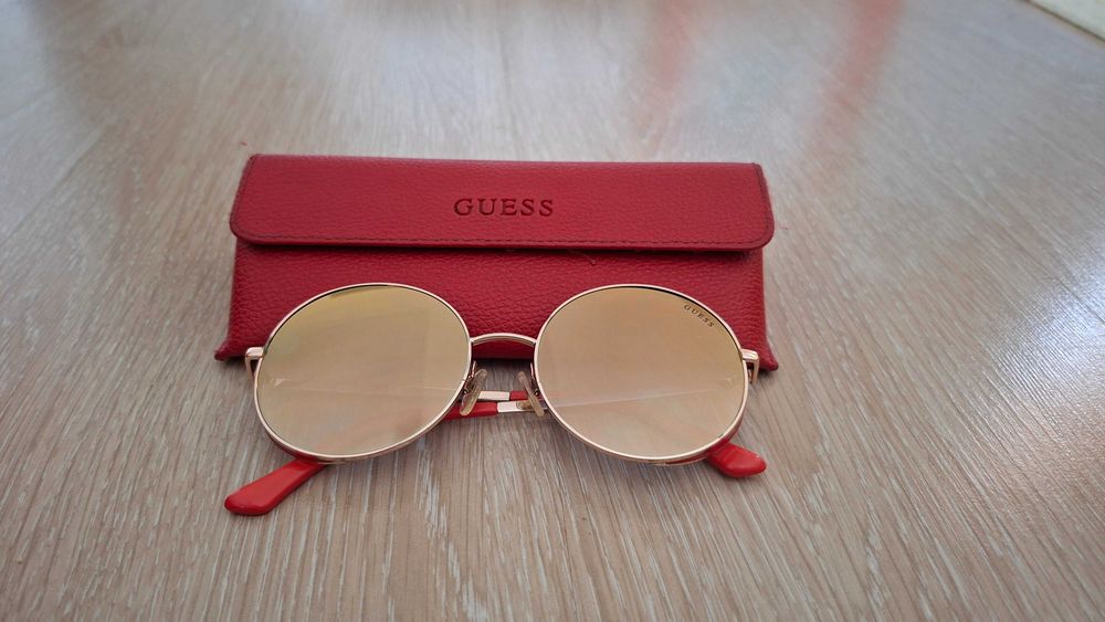 Слънчеви очила Guess
