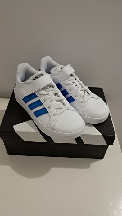 Чисто нови маратонки детски adidas