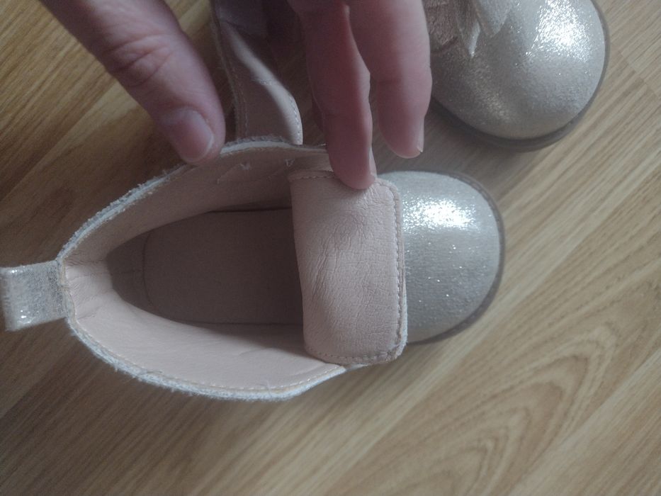 Ghetuțe fetițe aurii