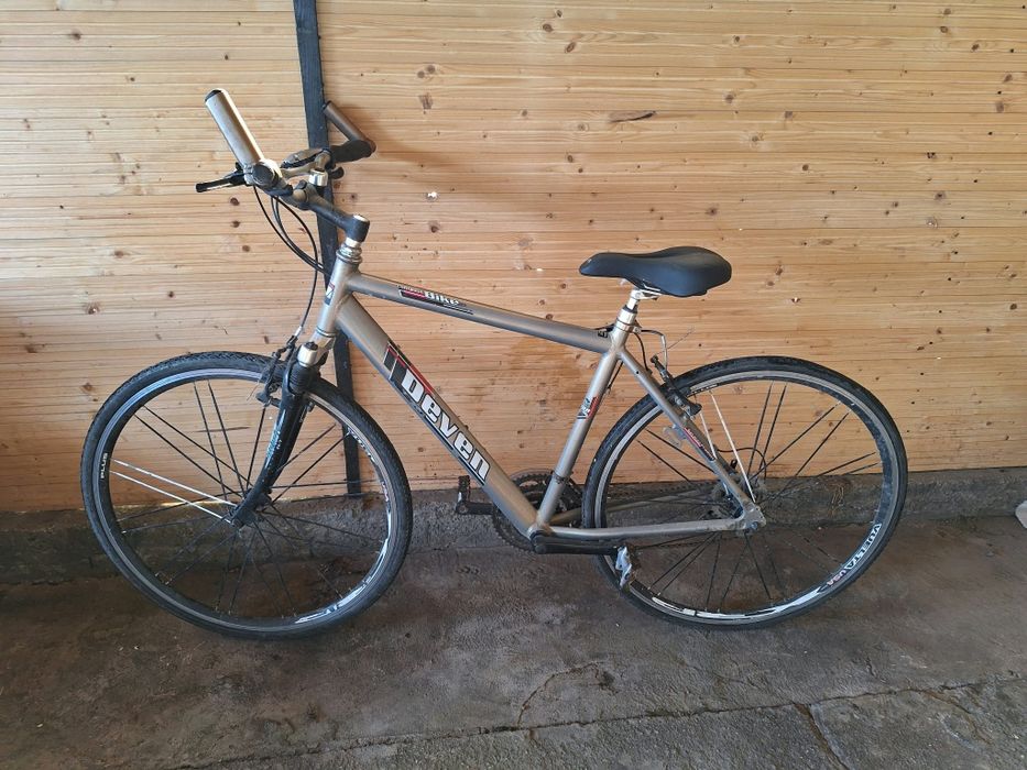 Vând bicicleta Devron cu roti 26 schimbătoare SHIMANO