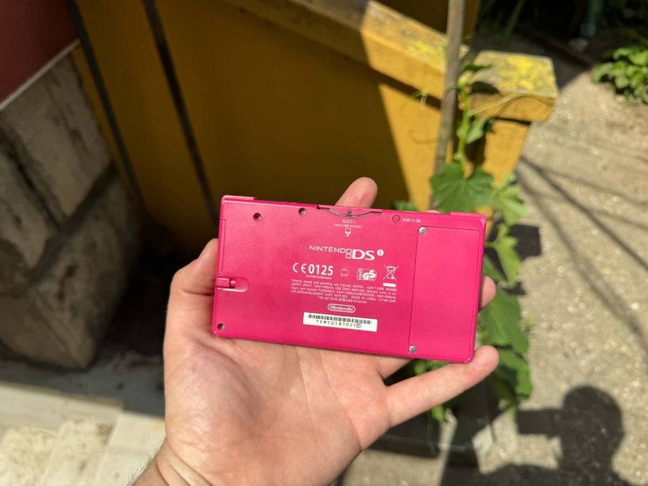 Електронна игра Nintendo DSi