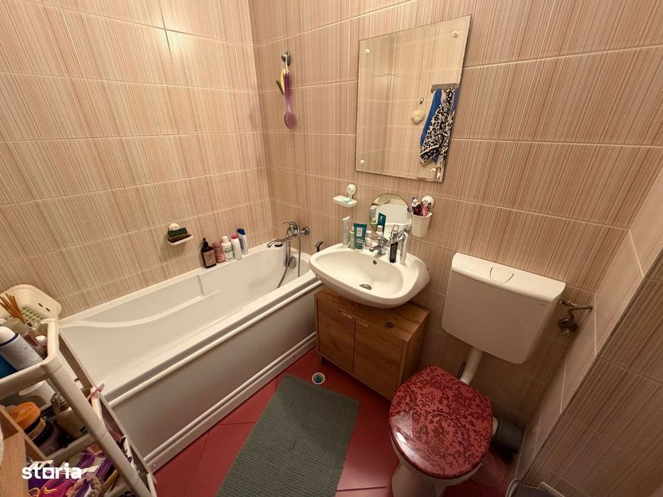 Apartament 3 camere cu scara interioara, zona Centru