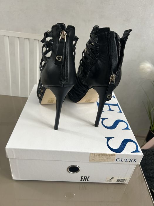 Sandale guess 40